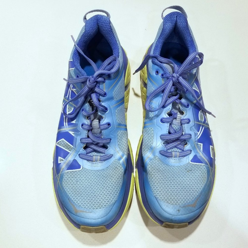 Periwinkle HOKA One One Infinite tennis shoes